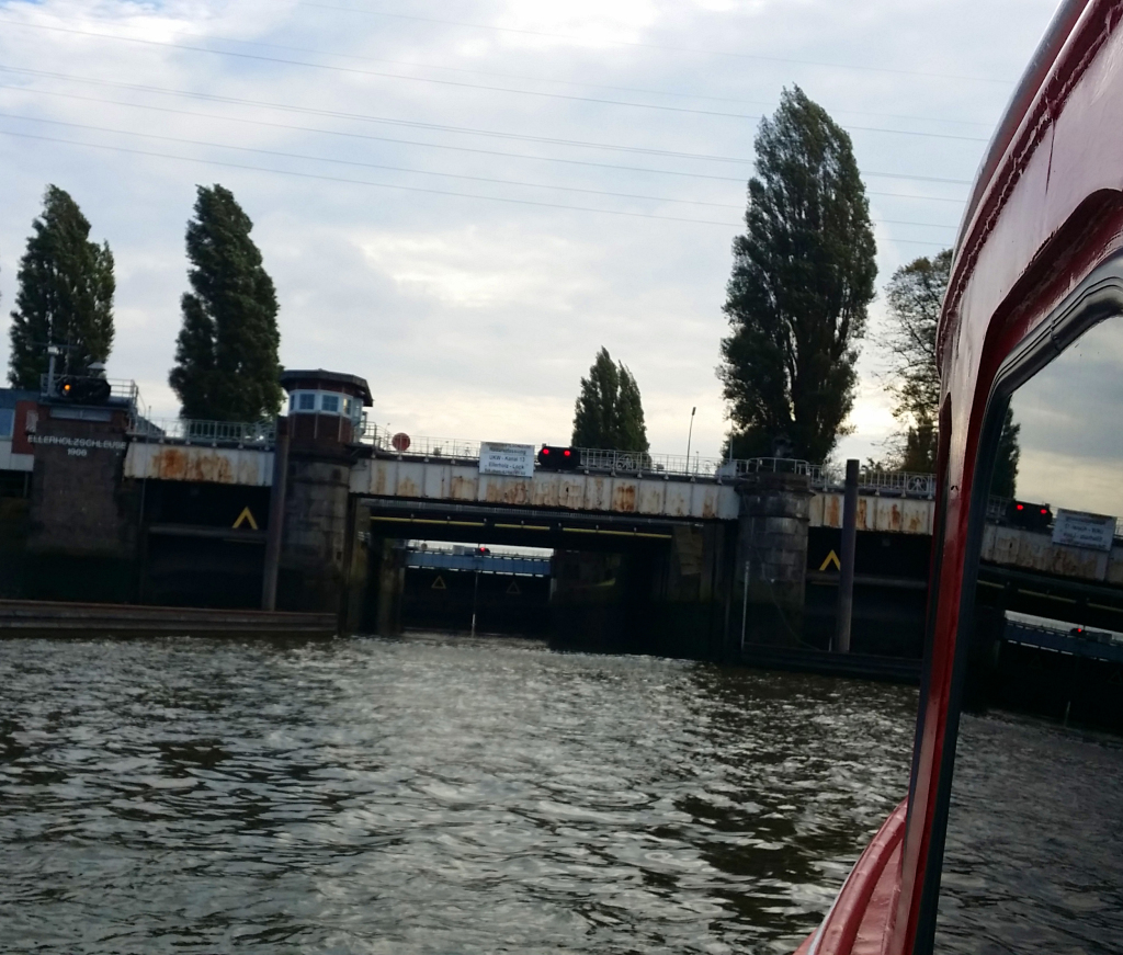 6.30 pm - The floodgates open on a Hamburg boat tour