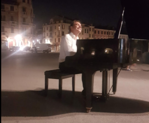 pianista fuoriposto