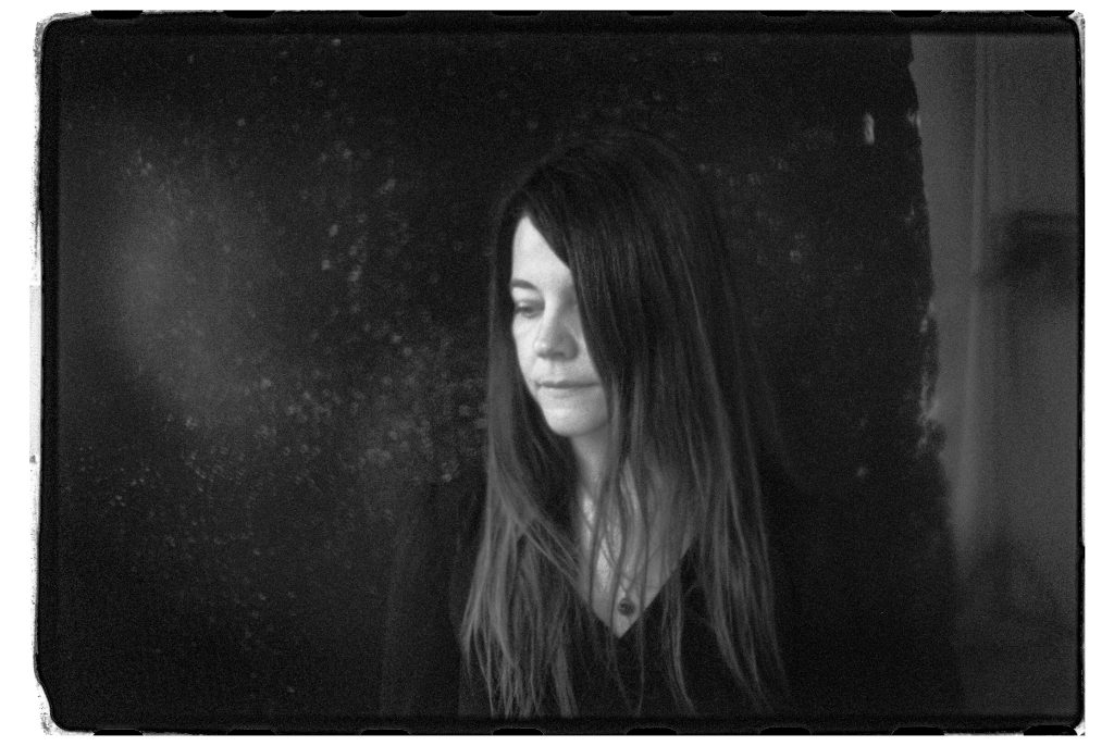 Meet London musician and composer Jess Bryant, who tells how growing up surrounded by singing, and working as a music therapist have shaped her practice. 